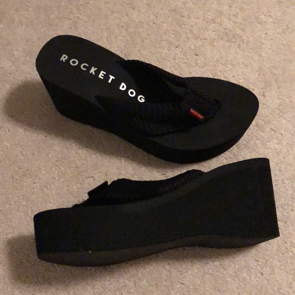 NWB Rocket Dog Wedge Sandals